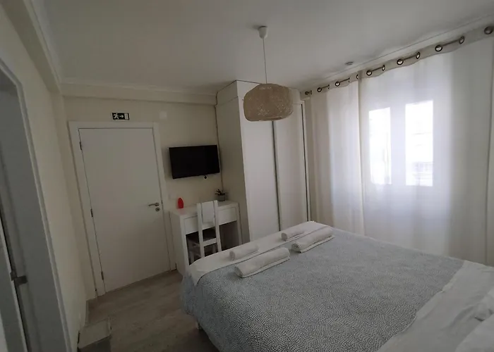 Brisa Do Mar 2 - Consolacao Pensión 3*